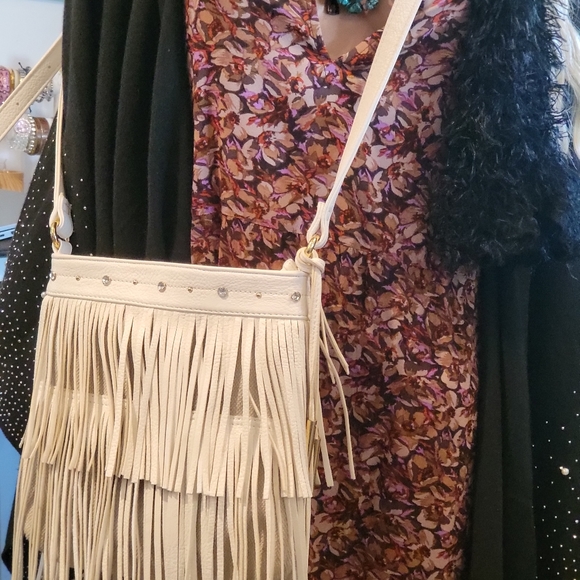 Carlos Santana bag/crossbody STUFFED WITH BOHO JEWLERY 4 PIECES - Picture 6 of 7